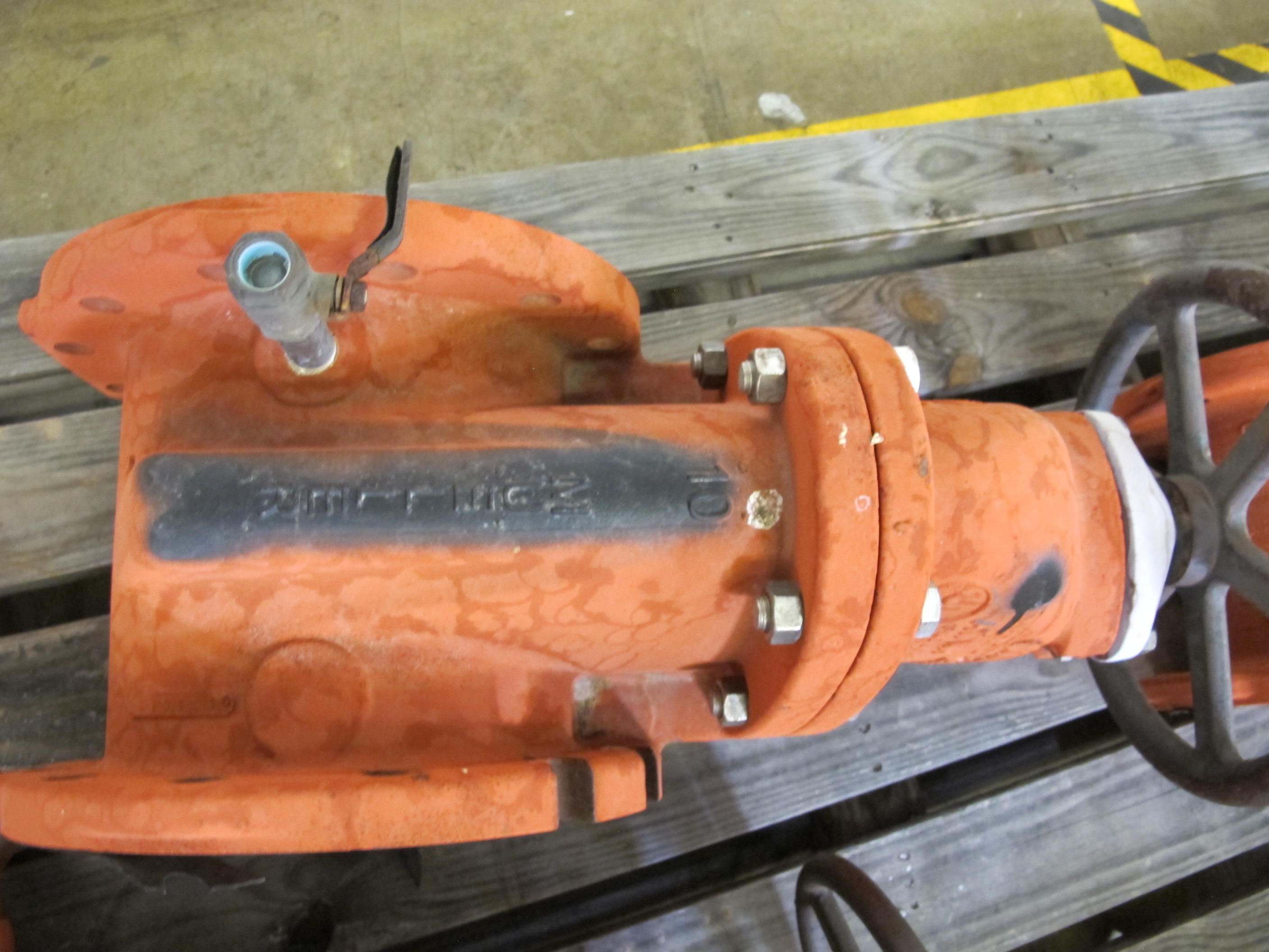 LOT TO INCLUDE MUELLER AND KENNEDY: FIRE MAIN GATE VALVES, (1) 10", (2) 8", (1) 6", (1) 4". LOADING & HANDLING FEE $15-4573